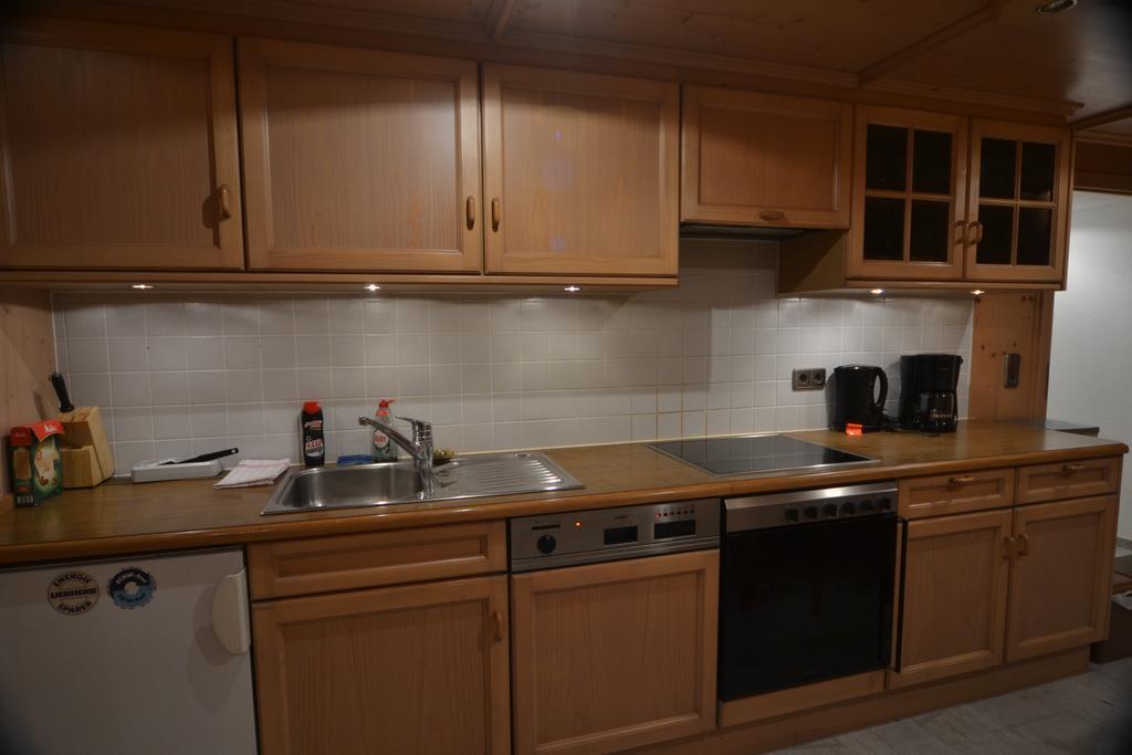 Schwarwald Apartment 슈룩흐제 객실 사진